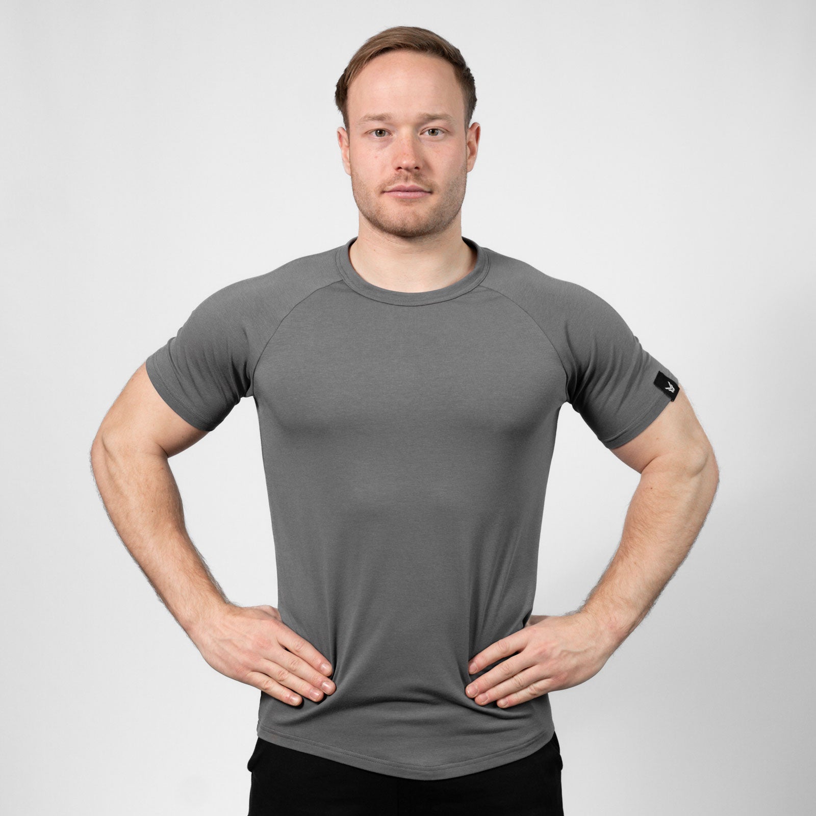 Muscle Fit T-Shirt – dunkelgrau