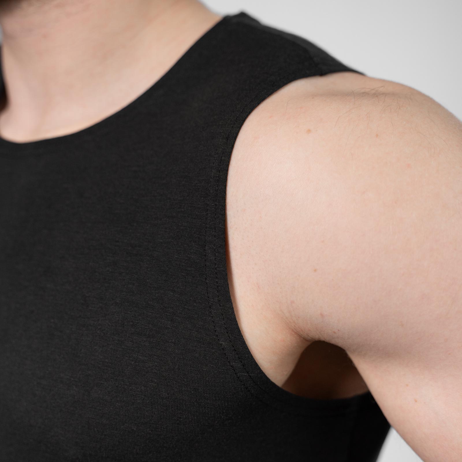 Muscle Fit Tank Top – schwarz