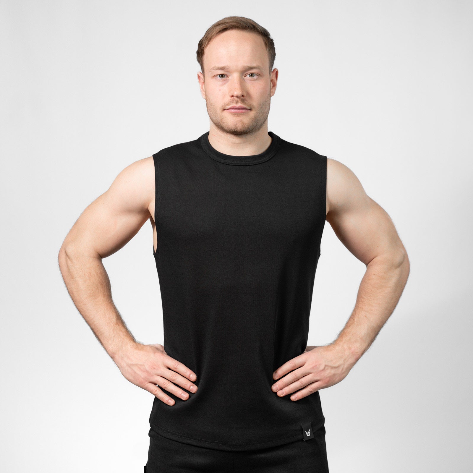 Reflexed Fit Cutoff Tank – schwarz