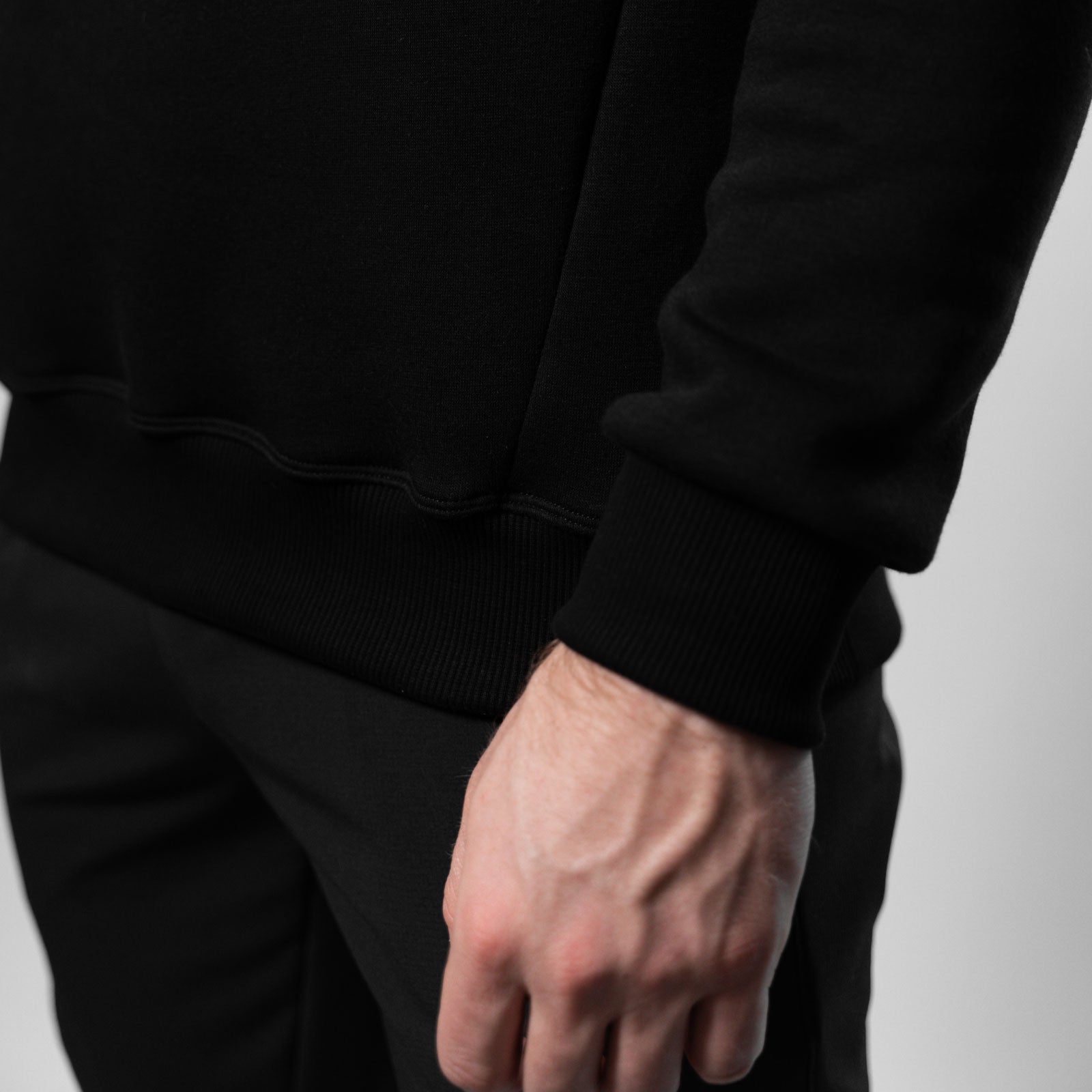 Reflexed Fit Sweat Pullover – Schwarz