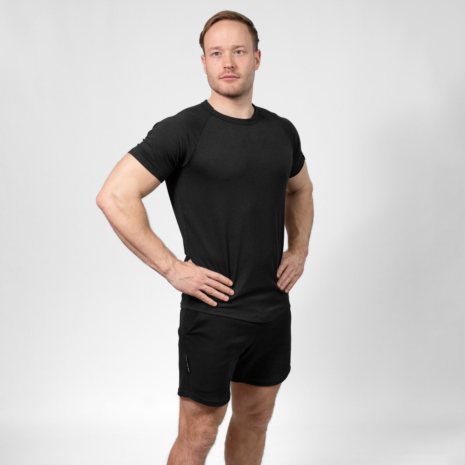 Muscle Fit T-Shirt – schwarz