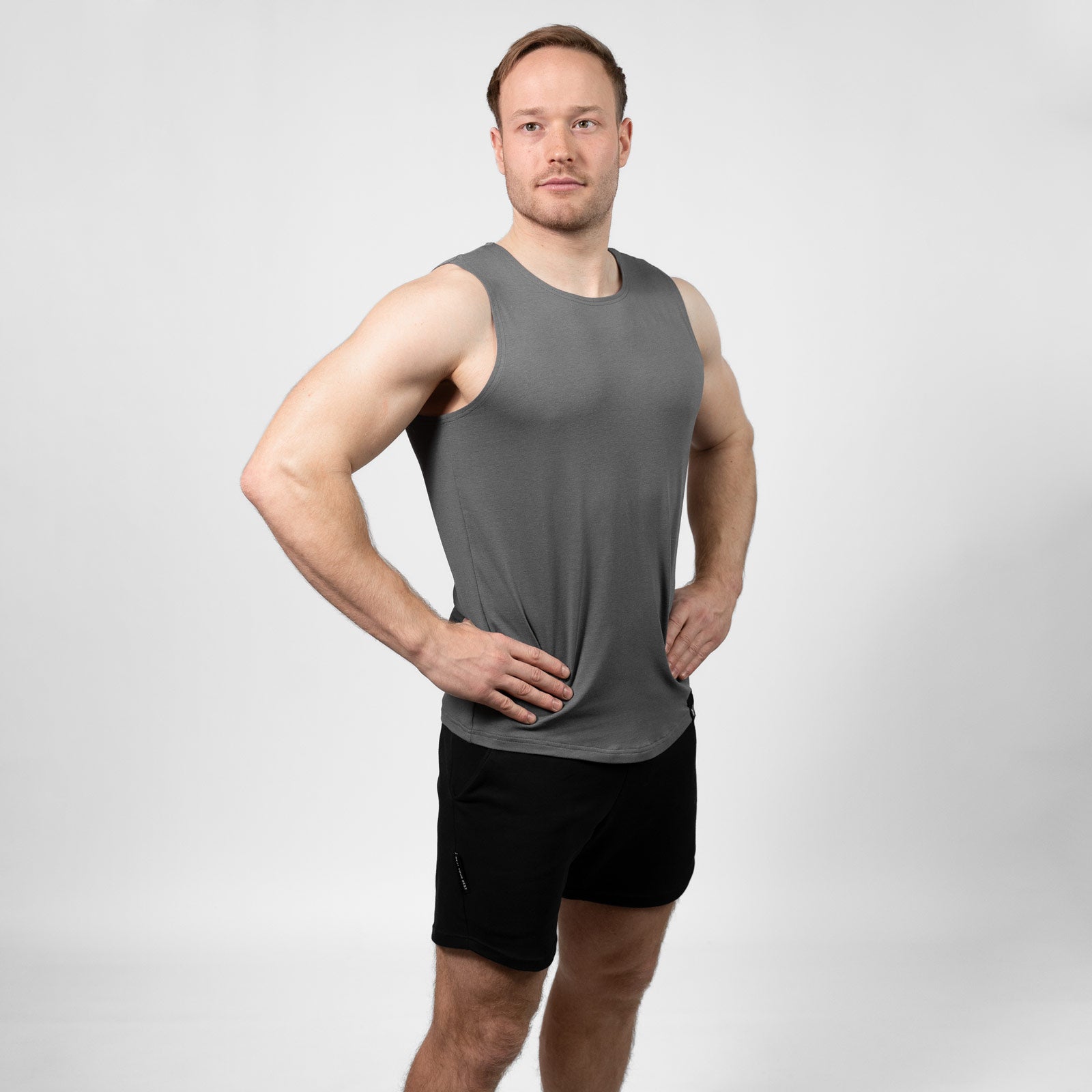 Muscle Fit Tank Top – dunkelgrau